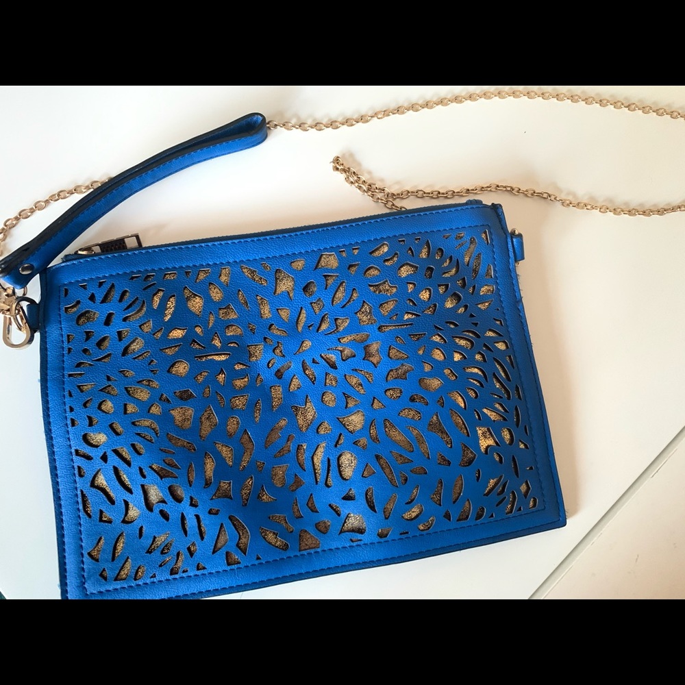 Crossbody wristlet clutch purse